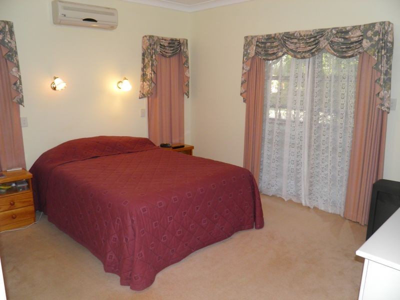 365 Boyne Island Road, Boyne Island QLD 4680