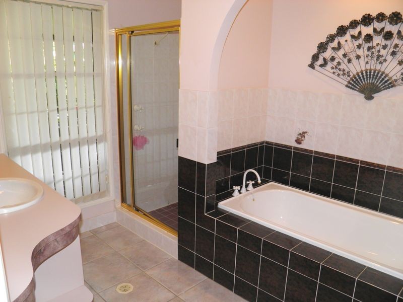 365 Boyne Island Road, Boyne Island QLD 4680