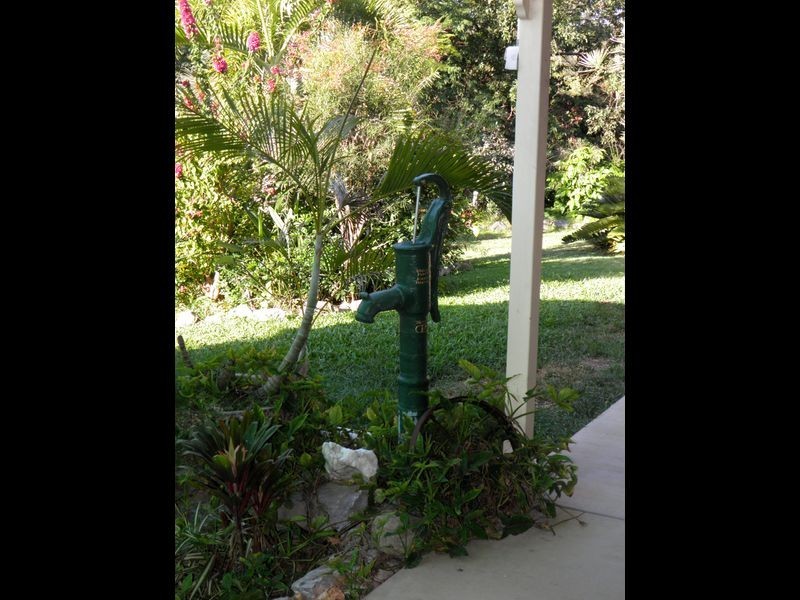 365 Boyne Island Road, Boyne Island QLD 4680