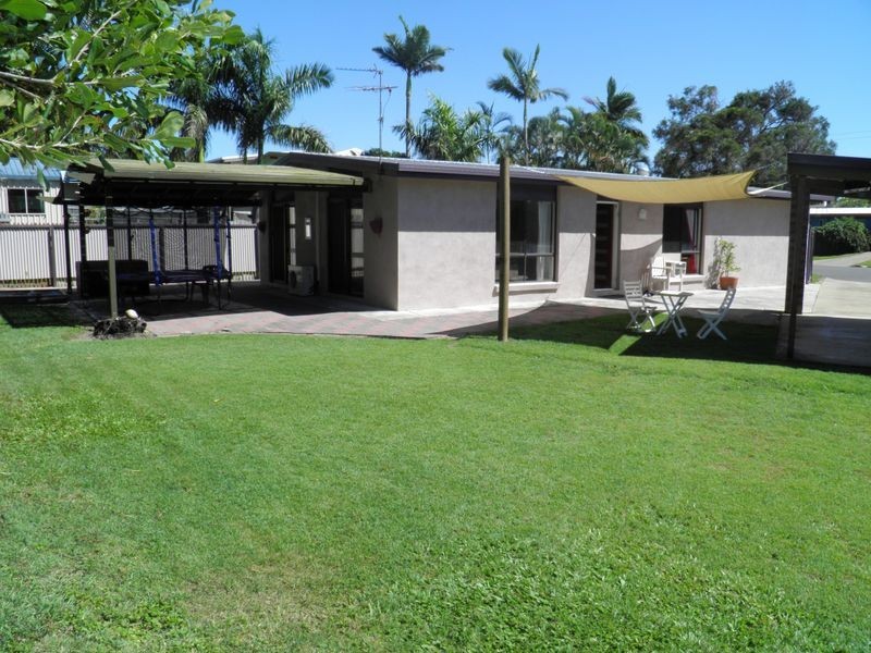 18 Bellemere Court, Boyne Island QLD 4680