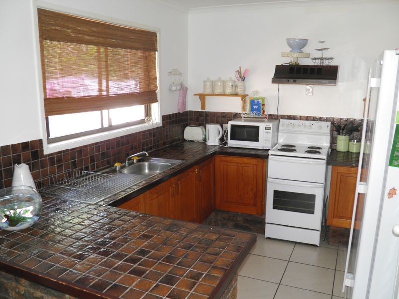 18 Bellemere Court, Boyne Island QLD 4680