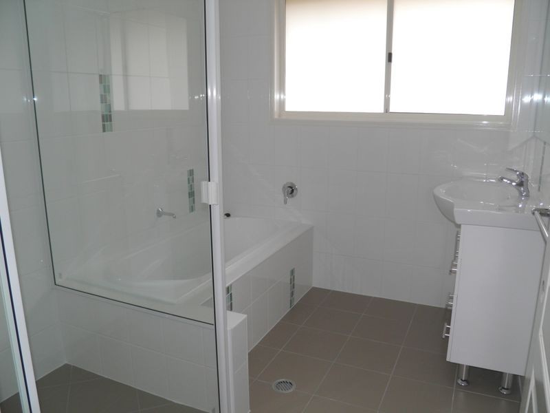 37 Bauhinia Street, Boyne Island QLD 4680