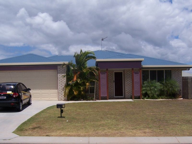 17 Golfview Drive, Boyne Island QLD 4680