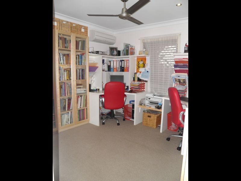 4 Stella Street, Boyne Island QLD 4680