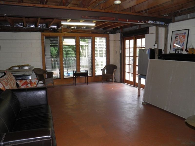 22 Alkina Crescent, Boyne Island QLD 4680