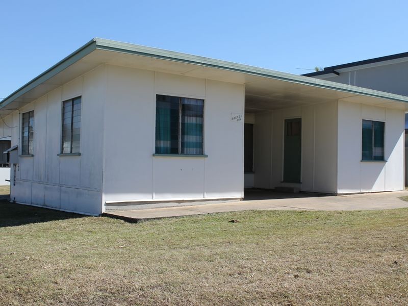 23 Island Esplanade, Boyne Island QLD 4680