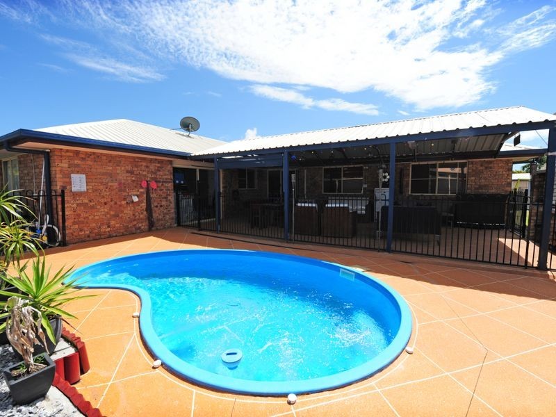 8 Werite Court, Boyne Island QLD 4680