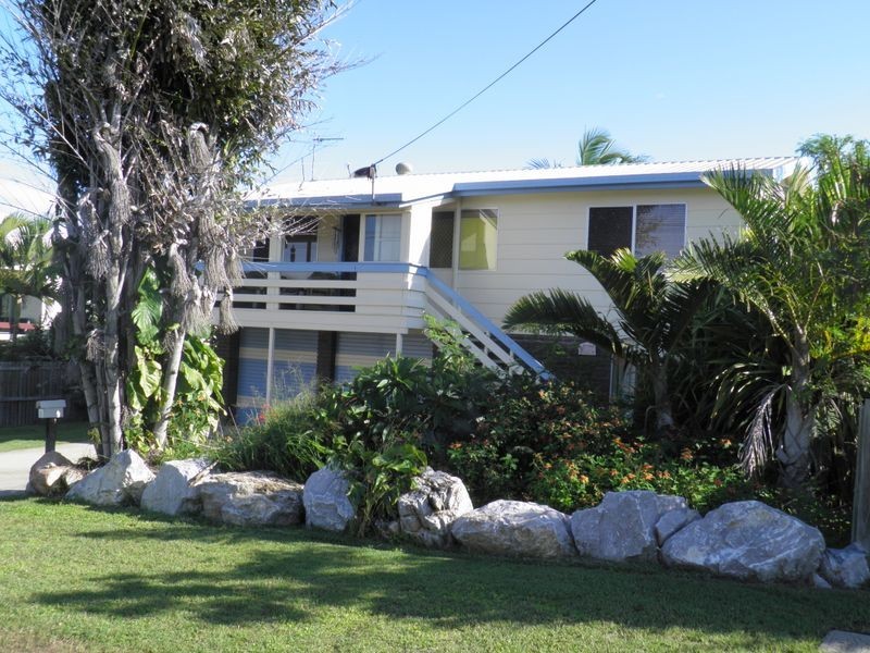 9 Crest Avenue, Boyne Island QLD 4680