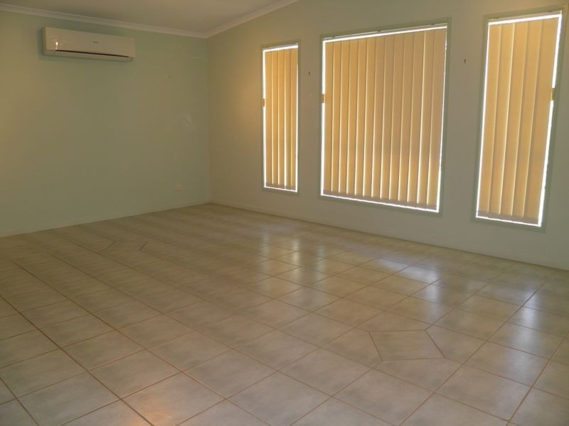 8 Cambridge Close, Tannum Sands QLD 4680