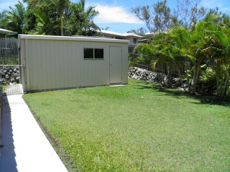 8 Cambridge Close, Tannum Sands QLD 4680