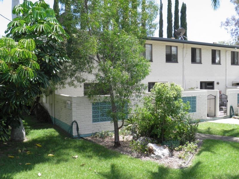 1/4 Wyndham Avenue, Boyne Island QLD 4680