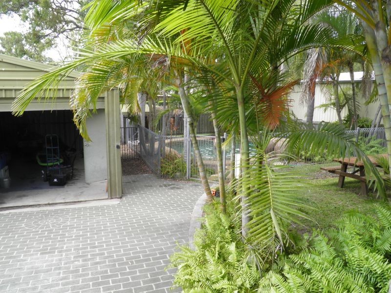 21 Orana Avenue, Boyne Island QLD 4680