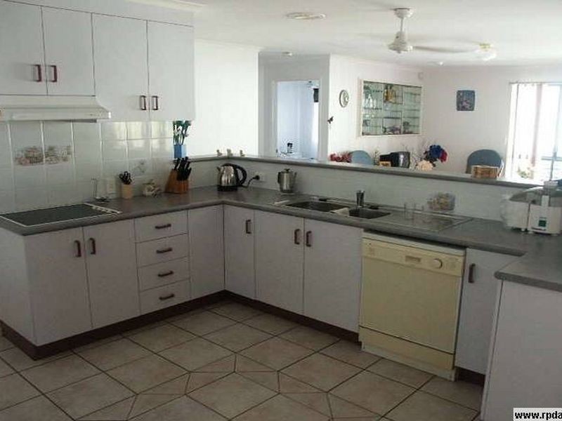 9 Kirrang Place, Boyne Island QLD 4680