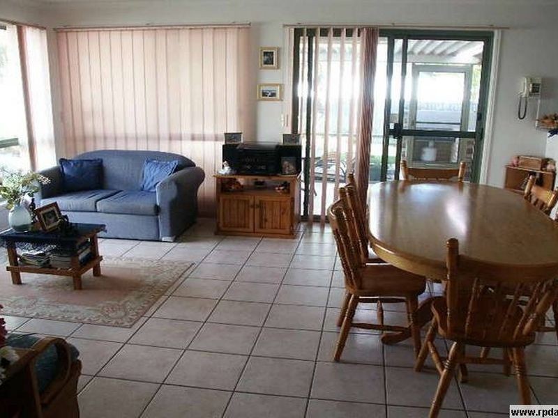 9 Kirrang Place, Boyne Island QLD 4680