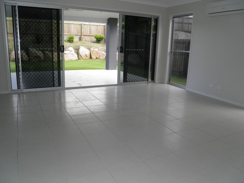 21 Lighthouse Drive, Boyne Island QLD 4680