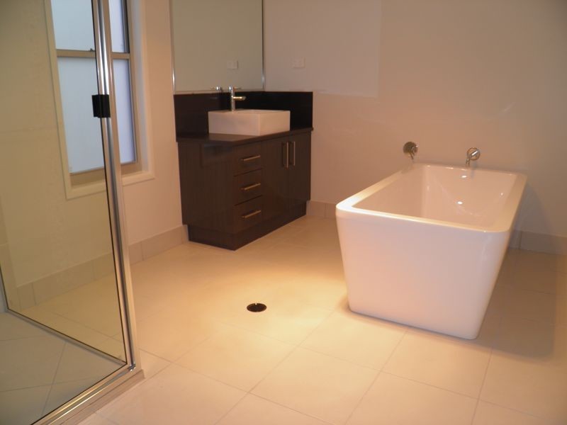 21 Lighthouse Drive, Boyne Island QLD 4680