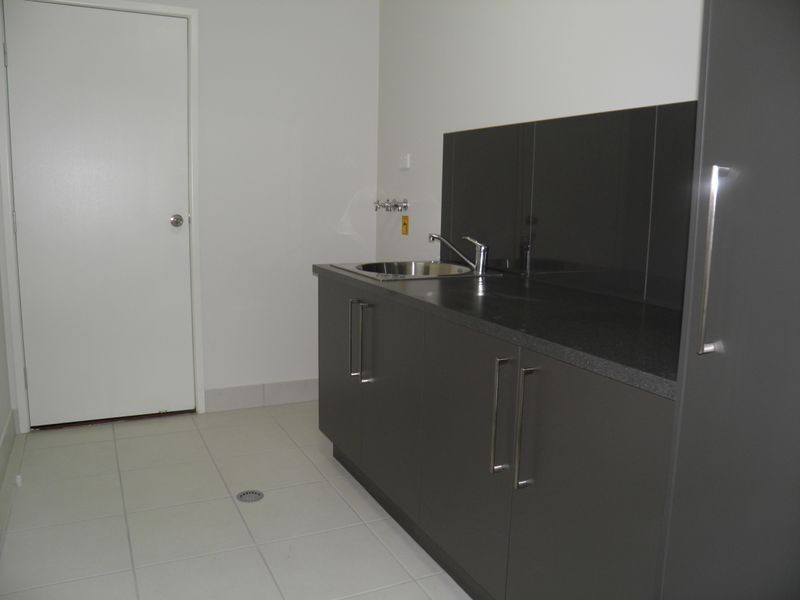 21 Lighthouse Drive, Boyne Island QLD 4680