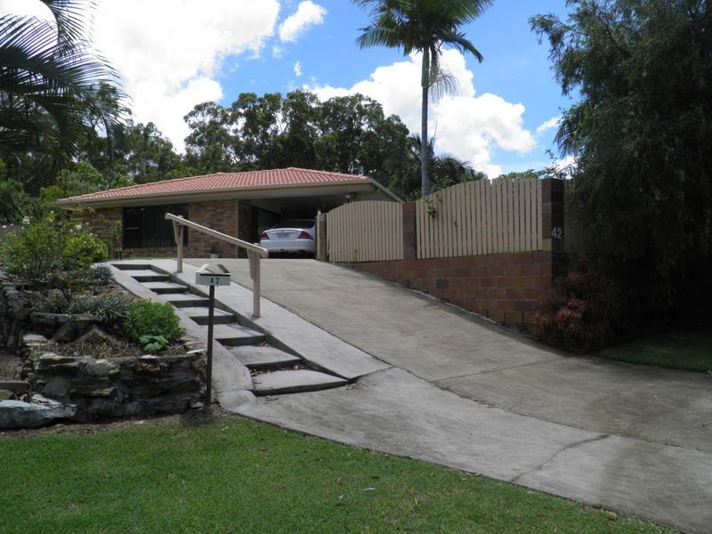 42 Sayre Crescent, Boyne Island QLD 4680