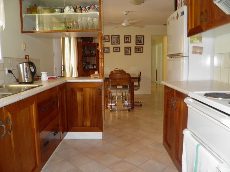 42 Sayre Crescent, Boyne Island QLD 4680