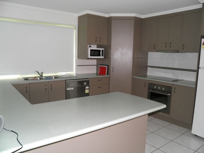 8 Richard Street, Boyne Island QLD 4680