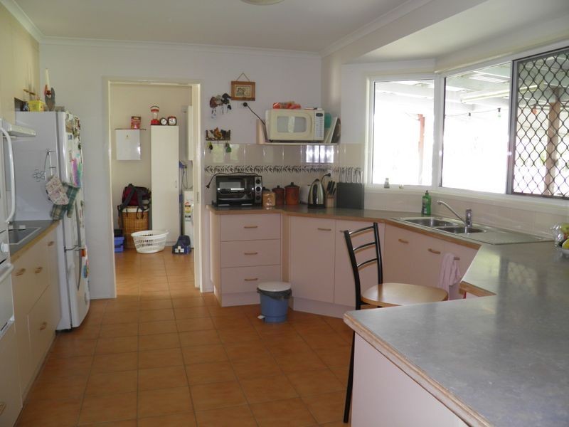 38 Koorawatha Drive, Bororen QLD 4678