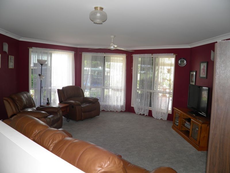 26 Golfview Drive, Boyne Island QLD 4680