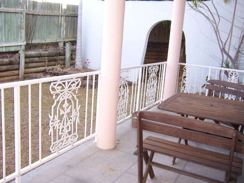 1/32 Beach Avenue, Tannum Sands QLD 4680