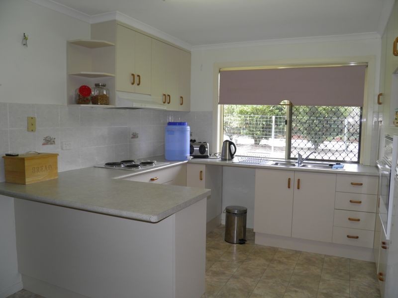 8 Silverton Drive, Tannum Sands QLD 4680