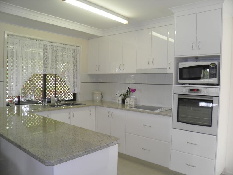 16 Pleasant Avenue, Tannum Sands QLD 4680