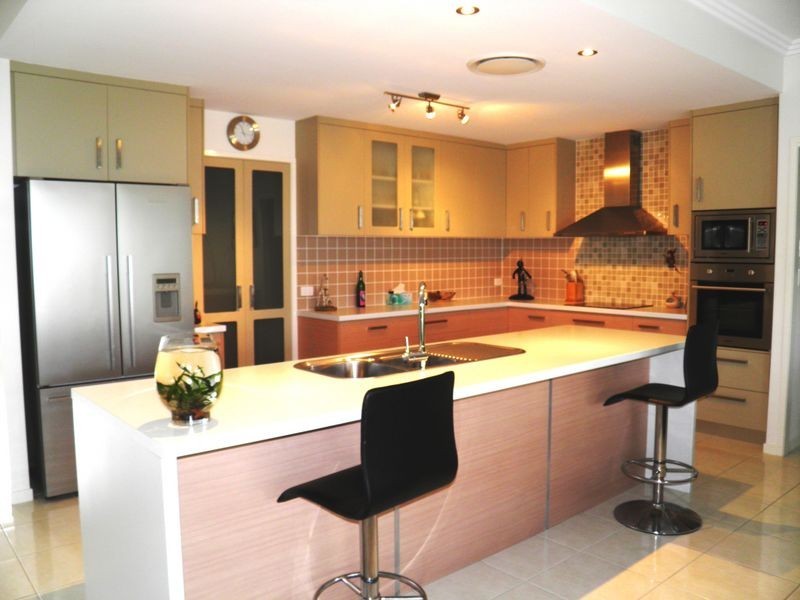 11 Bauhinia Street, Boyne Island QLD 4680