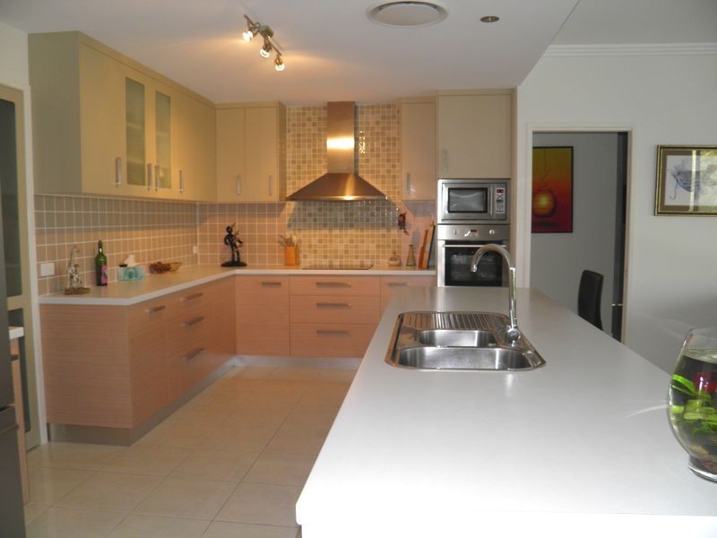 11 Bauhinia Street, Boyne Island QLD 4680