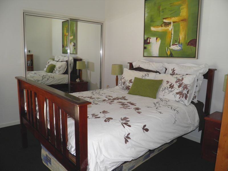 11 Bauhinia Street, Boyne Island QLD 4680