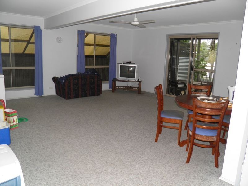 18 Lomandra Street, Boyne Island QLD 4680