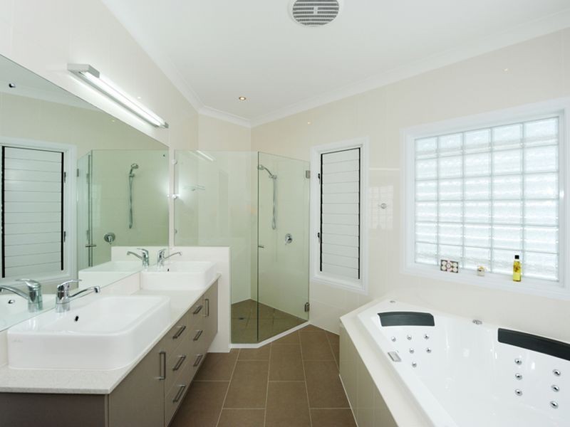 19 Riverside Drive, Tannum Sands QLD 4680