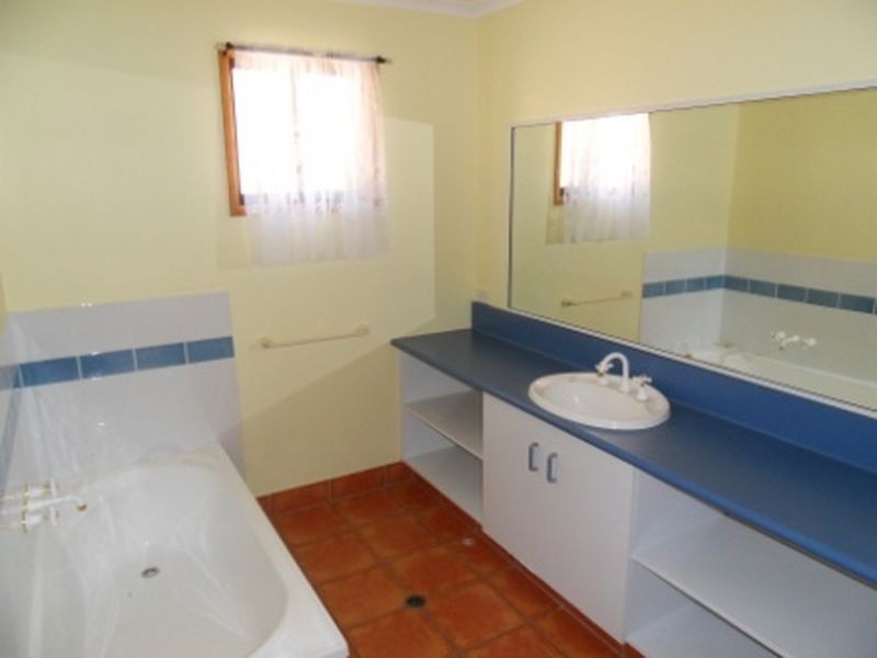 29 Wyndham Avenue, Boyne Island QLD 4680