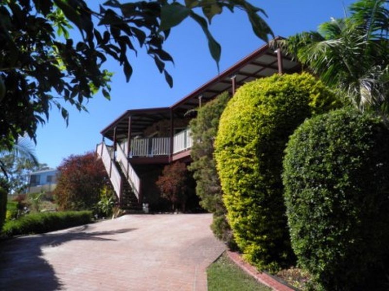 18 Centenary Drive, Boyne Island QLD 4680