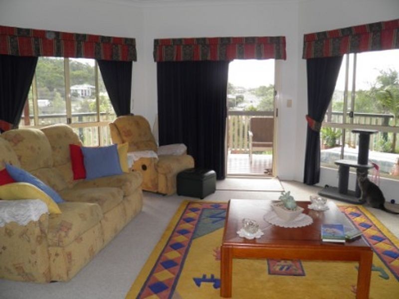 18 Centenary Drive, Boyne Island QLD 4680