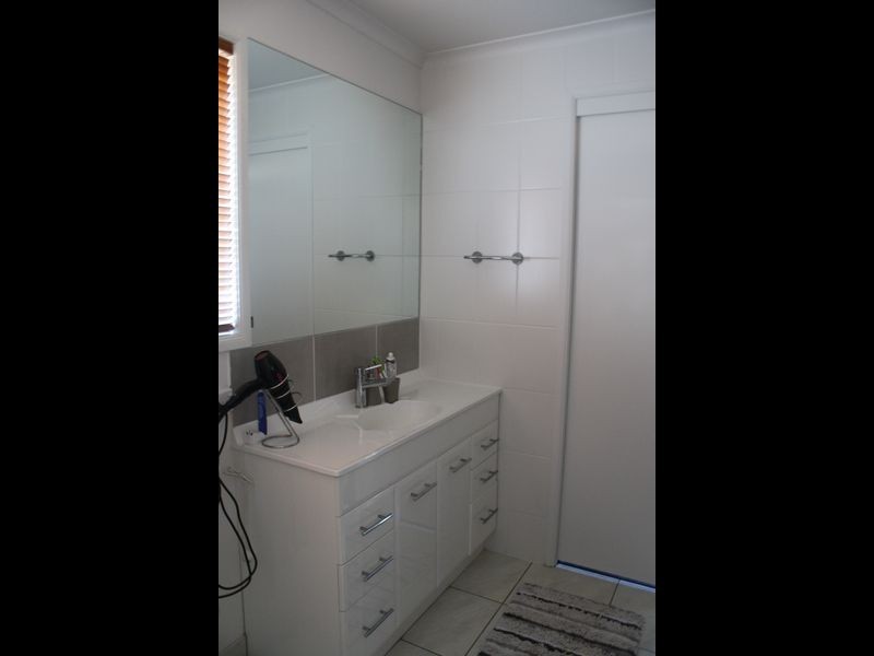 33 Brin Street, Boyne Island QLD 4680