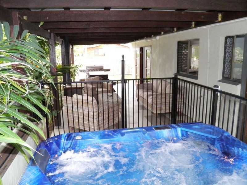 2 Polmaise Street, Boyne Island QLD 4680