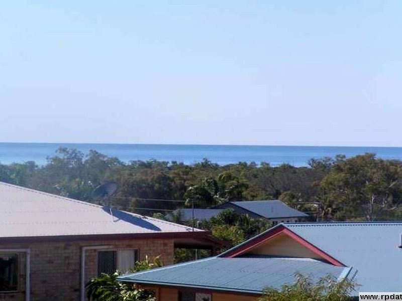 39 Lighthouse Drive, Boyne Island QLD 4680