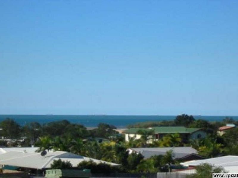 39 Lighthouse Drive, Boyne Island QLD 4680