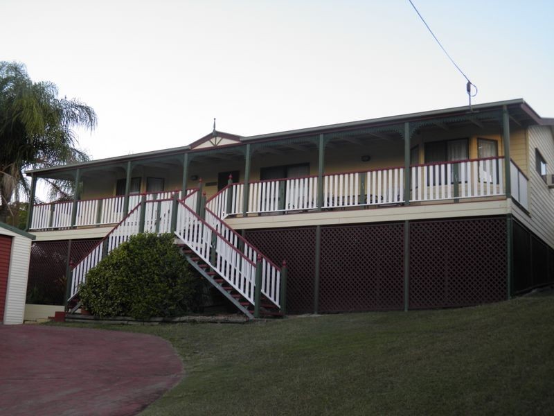 31 Crest Avenue, Boyne Island QLD 4680