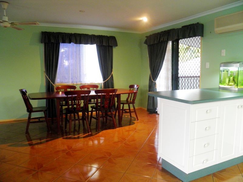 31 Crest Avenue, Boyne Island QLD 4680