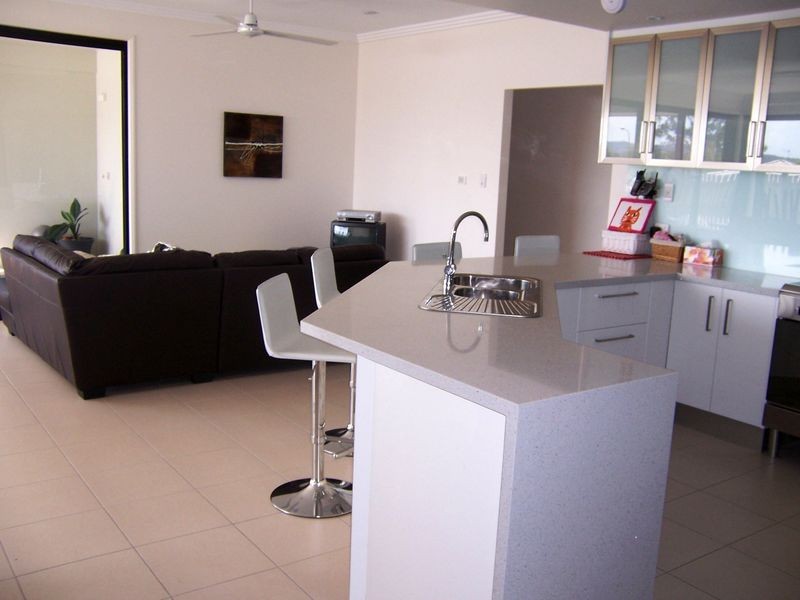 10 Jeana Close, Boyne Island QLD 4680