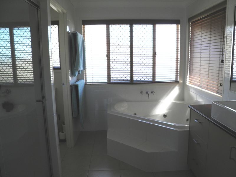 3 Karumba Court, Tannum Sands QLD 4680