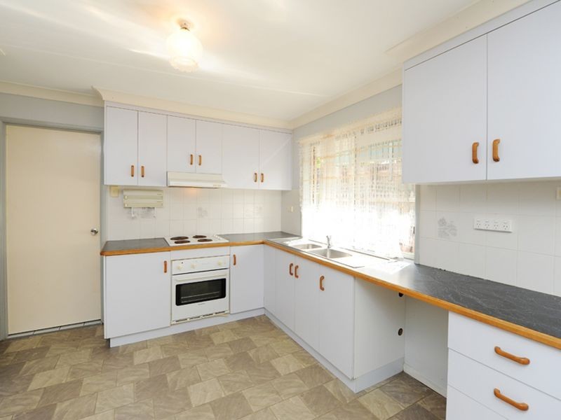 2 Eugenia Street, Boyne Island QLD 4680