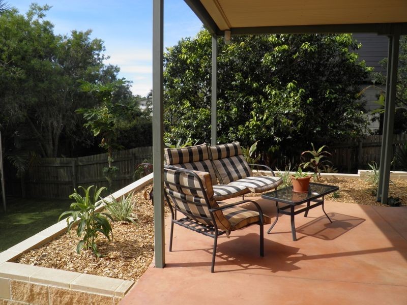 20 Crest Avenue, Boyne Island QLD 4680
