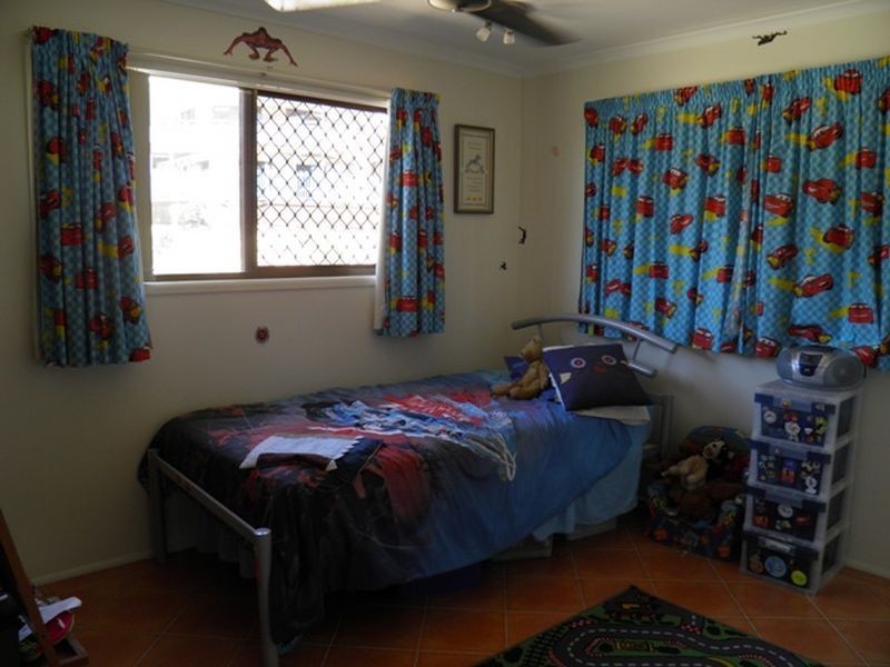 20 Crest Avenue, Boyne Island QLD 4680