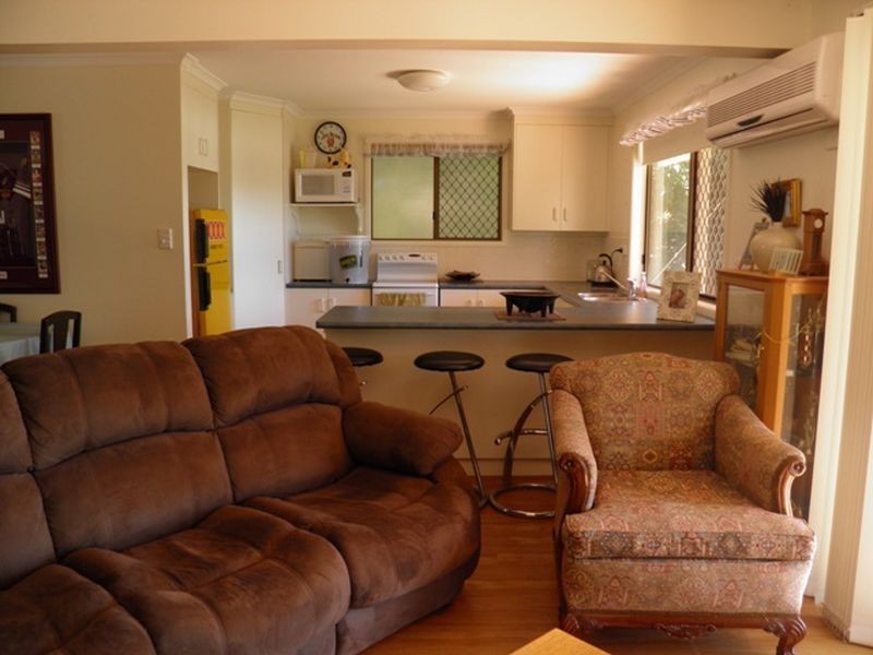 20 Crest Avenue, Boyne Island QLD 4680