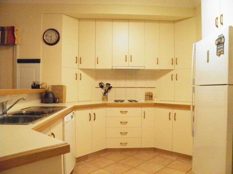 4 Deborah Street, Gladstone QLD 4680